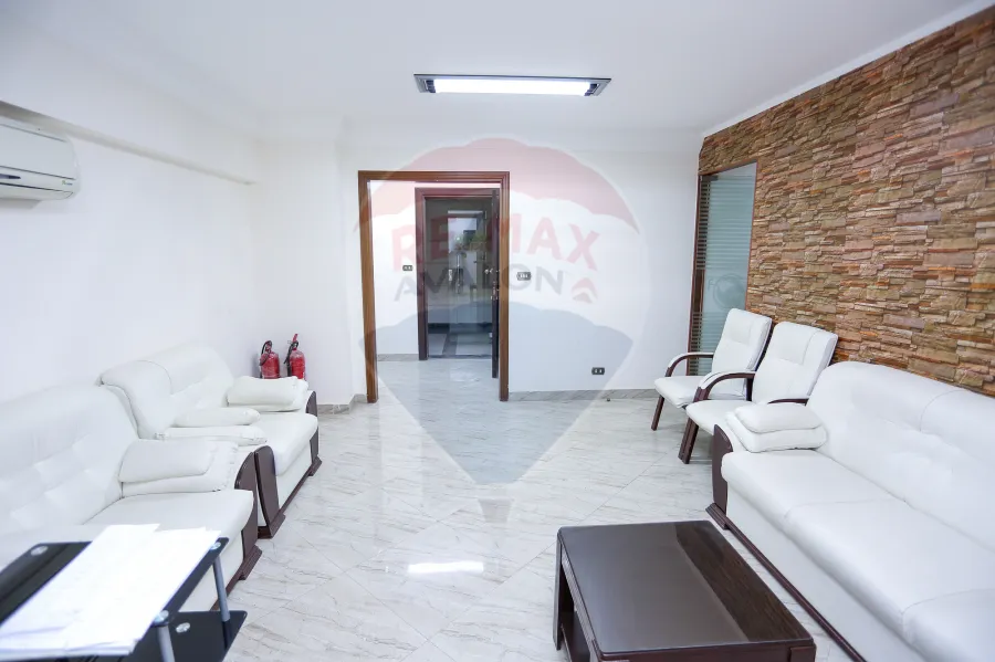 Administrative Office for rent 125m Janacklees ( Elsalam Interbuild Tower - Abu Qir St.)