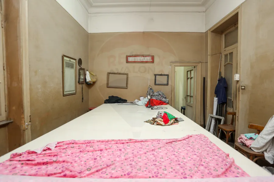 Mezzanine 400m for rent Camp Chezar (Port Saied St.)