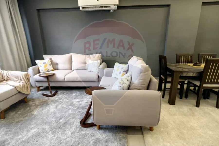 شقة للبيع 100 م سيدي بشر (خطوات من البحر)