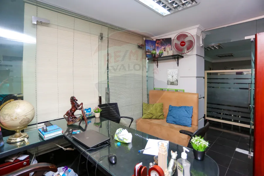 Administrative unit for sale 165 m Kafr Abdo (Steps from Smouha Club and Faisal Bank - Al-Furat Building)