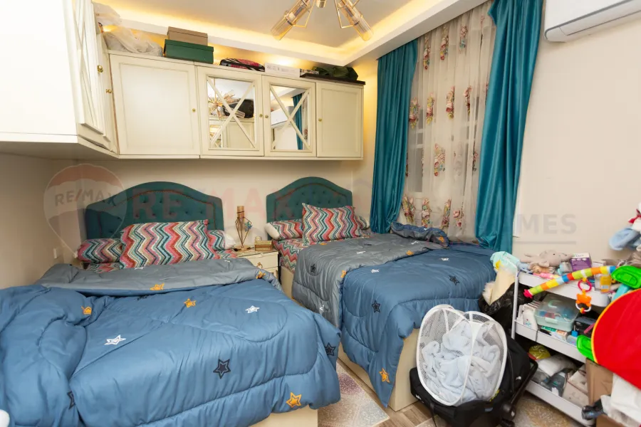 Apartment for sale 150 m Roushdy (Al-Maaskar Al-Romani St.)