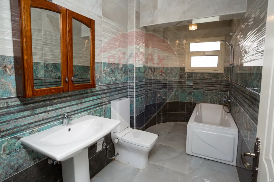 Villa for sale 530 m King mariout (Lakeside Paradise compound)