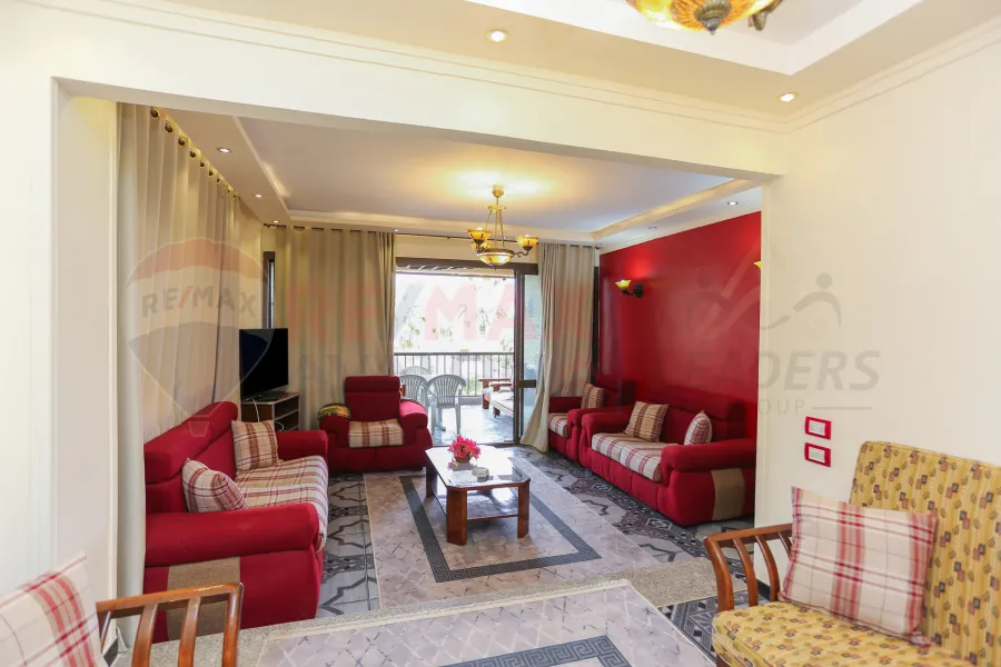 Apartment for sale 110 m Al-Maamoura Al-Shati (Al-Mashtal St. - Steps from the sea)