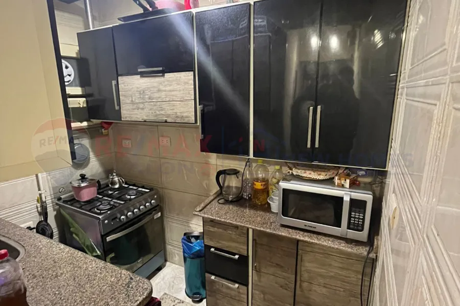 شقة للبيع 90 م سيدي بشر (ش جمال عبد الناصر مباشرة)