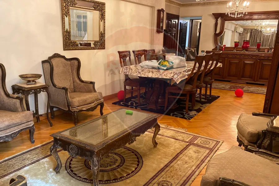 شقة للايجار 172 م مصطفى كامل (أمام كيروسيز مول)