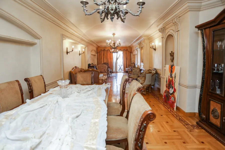 شقة للبيع 237 م سموحة (خطوات من ش البرت الاول)