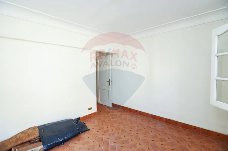 Apartment for sale 140 m Smouha (El Nasr St - Next to el Saraya Compound.)