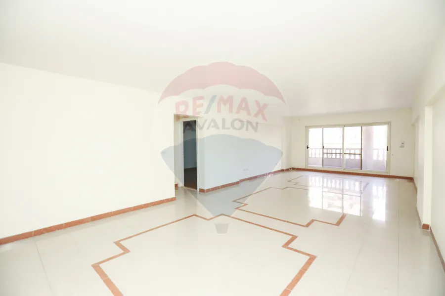 شقة للبيع 194 م لوران (خلف قصر منصور)