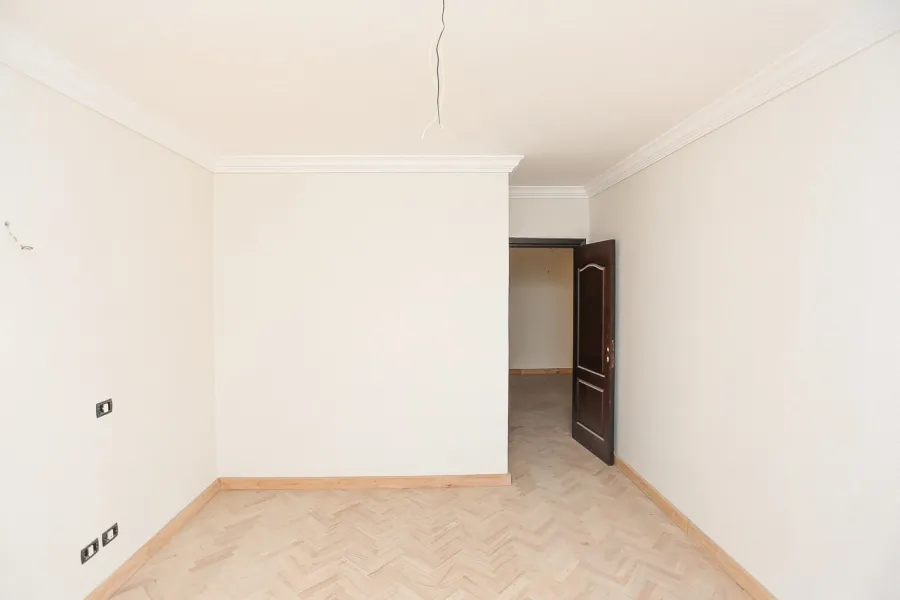 شقة للبيع 270م كفر عبده ش معروف الرصافي (كومباوند كفر عبده ريزيدينس)