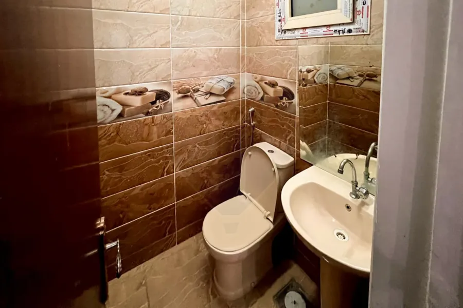 Apartment for rent 180 m Tharwat (in front of tram)