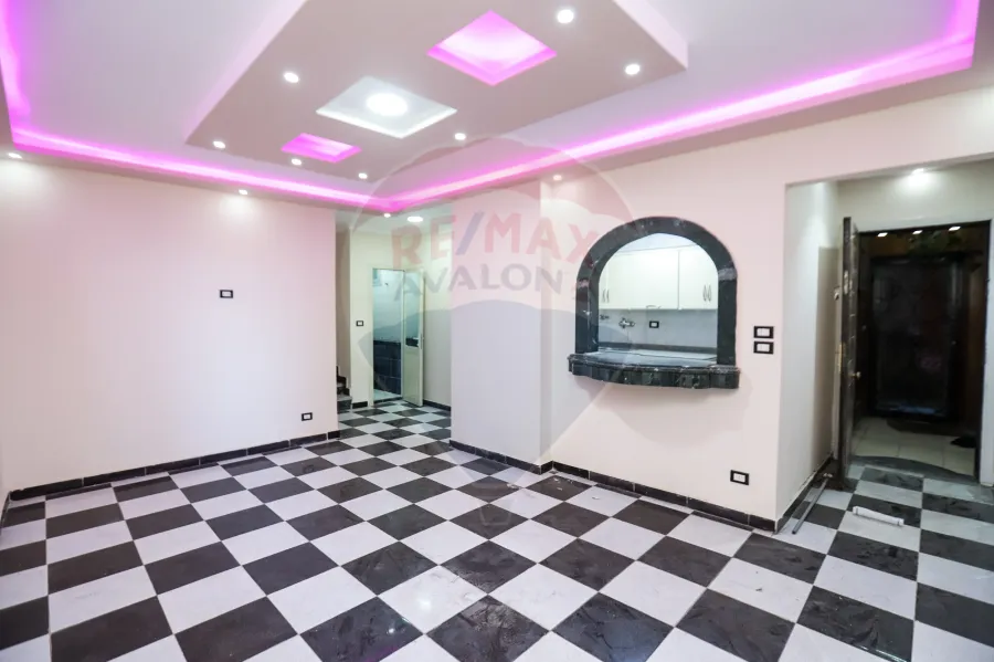 شقة للبيع 150م  صافي سيدي بشر ( علي البحر مباشرة)