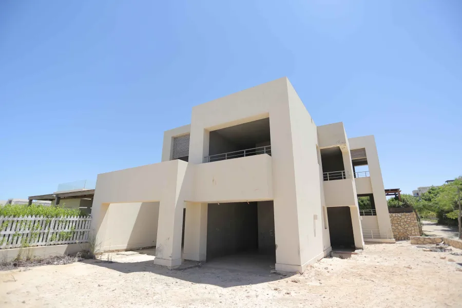 شاليه 3x1 هاسيندا وايت (الساحل الشمالي) - أول علوي وله كابينه خاصه عالبحر واللاجون