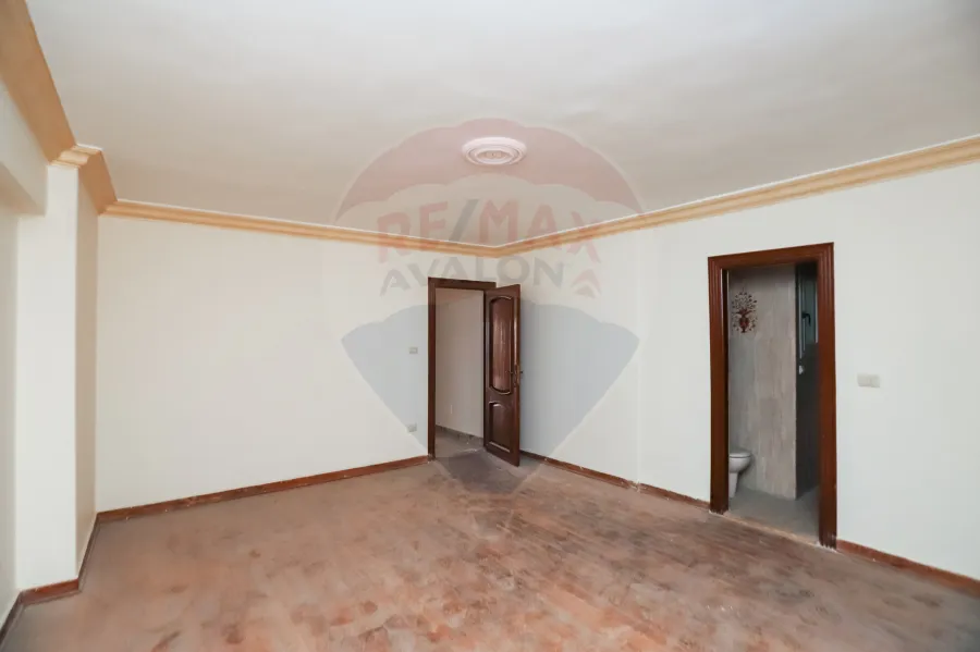 شقه دوبلكس للبيع او الإيجار 425 م لوران (متفرع من الاقبال)