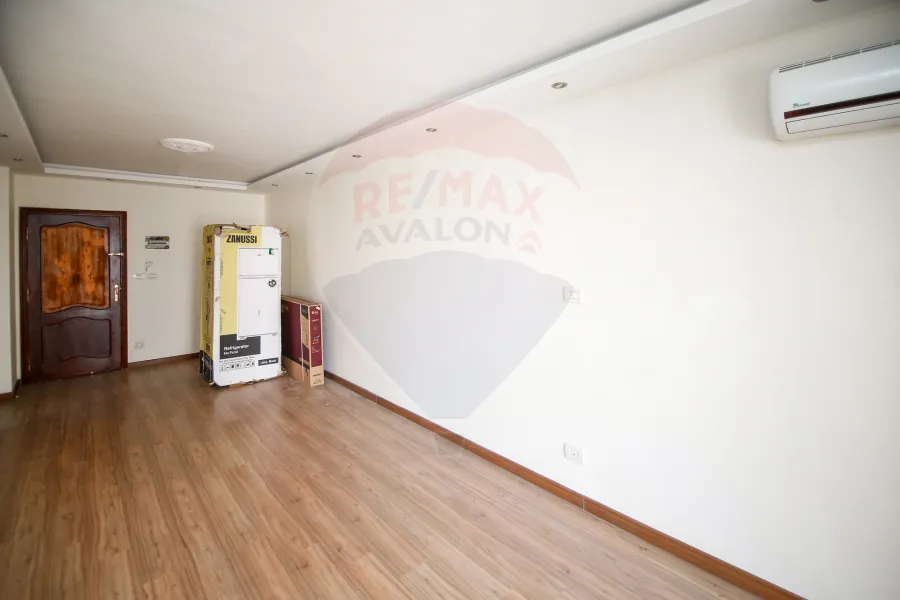 Apartment for sale 130 m kafr abdo ( elmohasba st.)