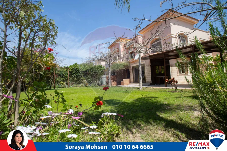 فيلا كواترو للبيع 470 م ارض + 147 م مباني  كينج مريوط (كمبوند اليكس ويست)