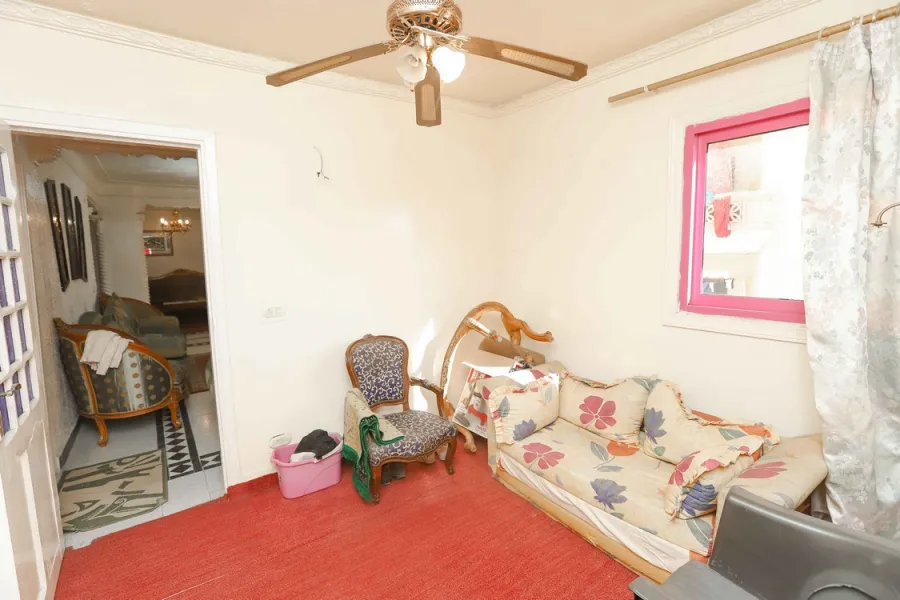 شقة للبيع 160م  ميامي (ش أبو العرب)،