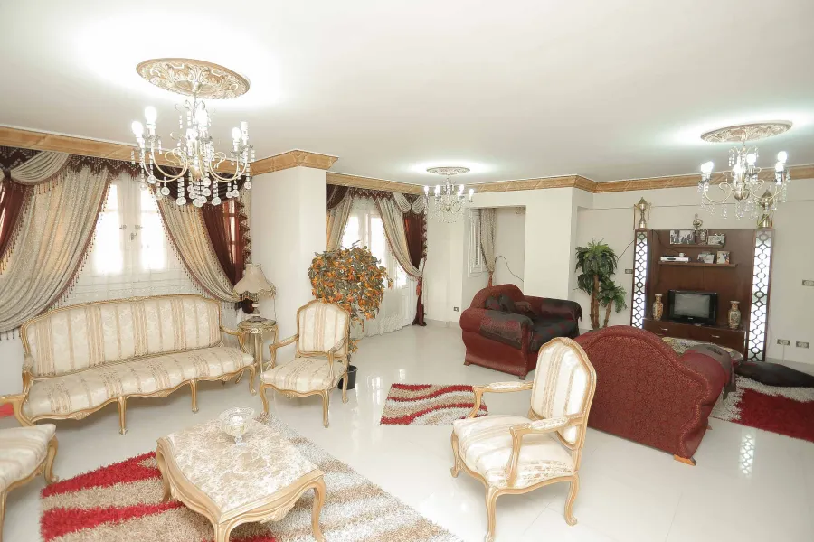 شقة دوبليكس للبيع 282م  سموحة (كمبوند جراند فيل)