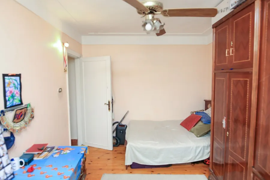 شقة للبيع 175م ثروت (ش عبد الحميد الديب)