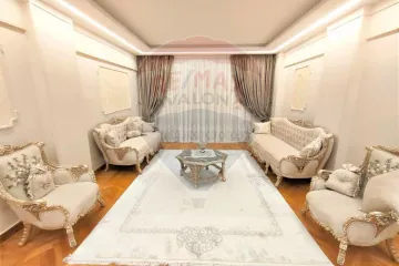 شقة للبيع 200 م بولكلي (بين ش أبو قير والترام)