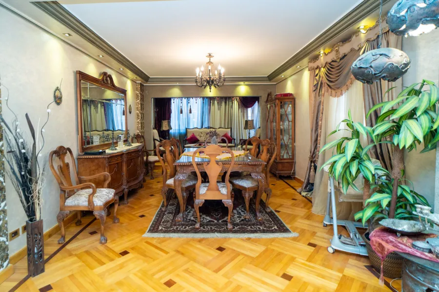 Apartment for sale 200 m Roushdy (Ibrahim Helmy St.)