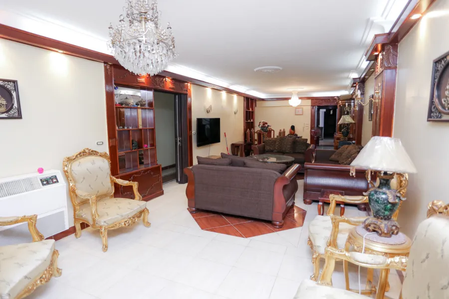 Apartment for sale 163 m Fleming (Directly on taram Station - side apartment)
