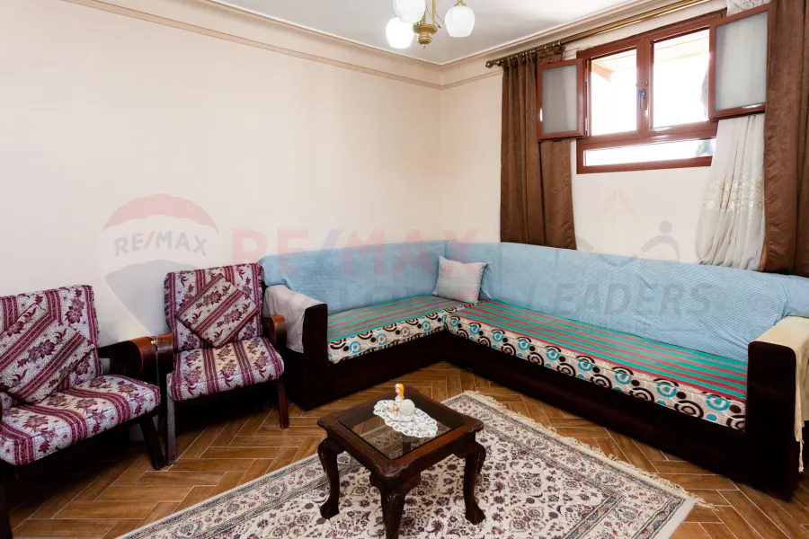 شقة للبيع 135 م سبورتنج (ش محمود الطوربيني)