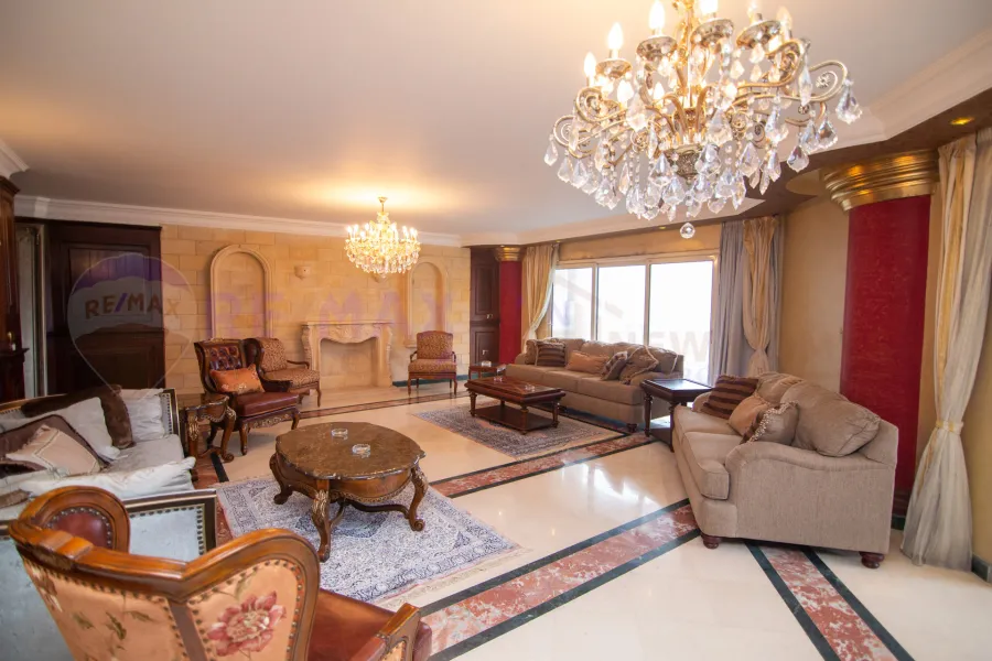 Apartment for sale 330 m Camp Caesar (Directly on the sea)