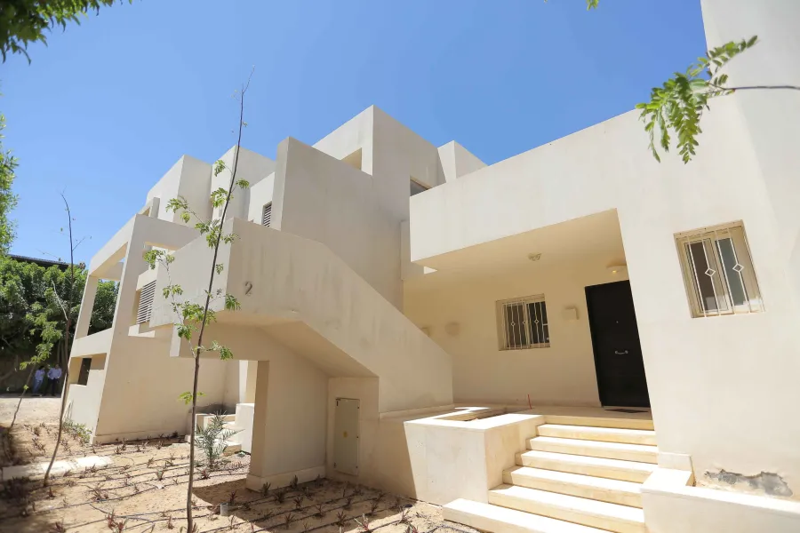 شاليه 3x1 هاسيندا وايت (الساحل الشمالي) - أول علوي وله كابينه خاصه عالبحر واللاجون