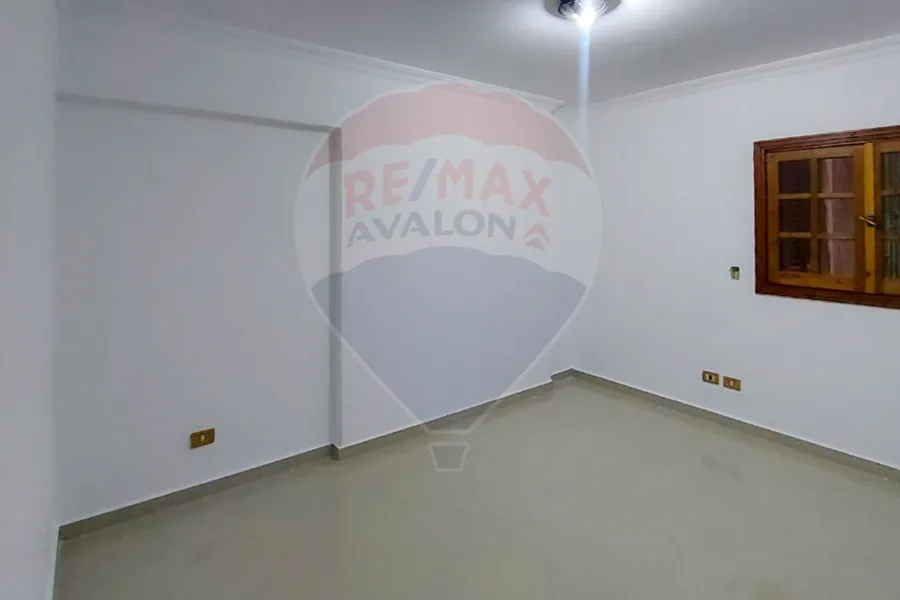 Apartment for sale 140 m Lauran (the second number from the sea)