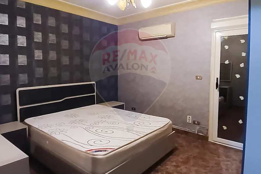 شقه للبيع 250 م رشدي (شارع ابو قير)