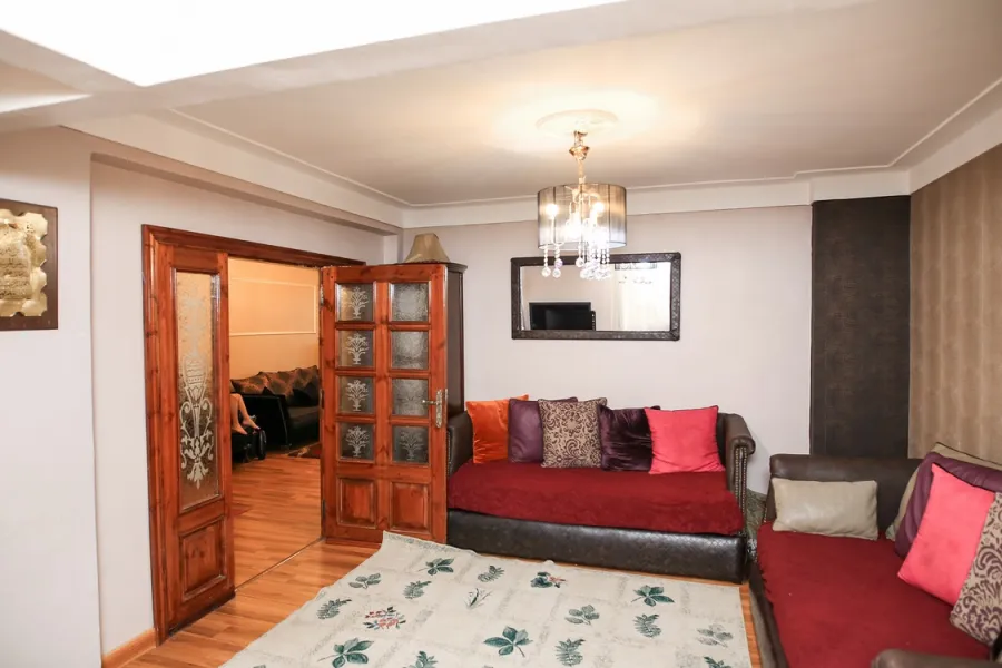 شقة للبيع 175م ثروت (ش عبد الحميد الديب)