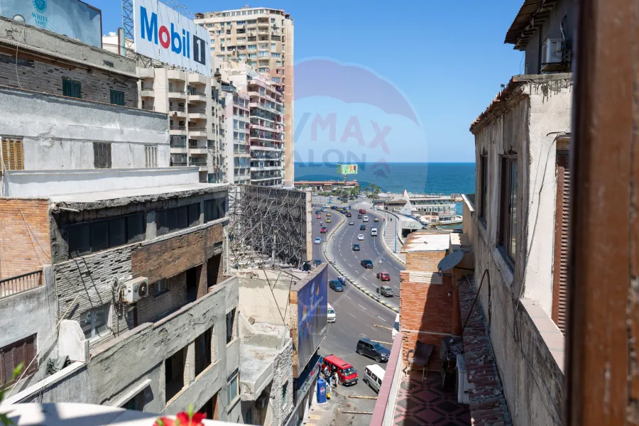 Penthouse apartment for sale 340 m Glim (Mostafa Fahmy St. - Steps from the sea)
