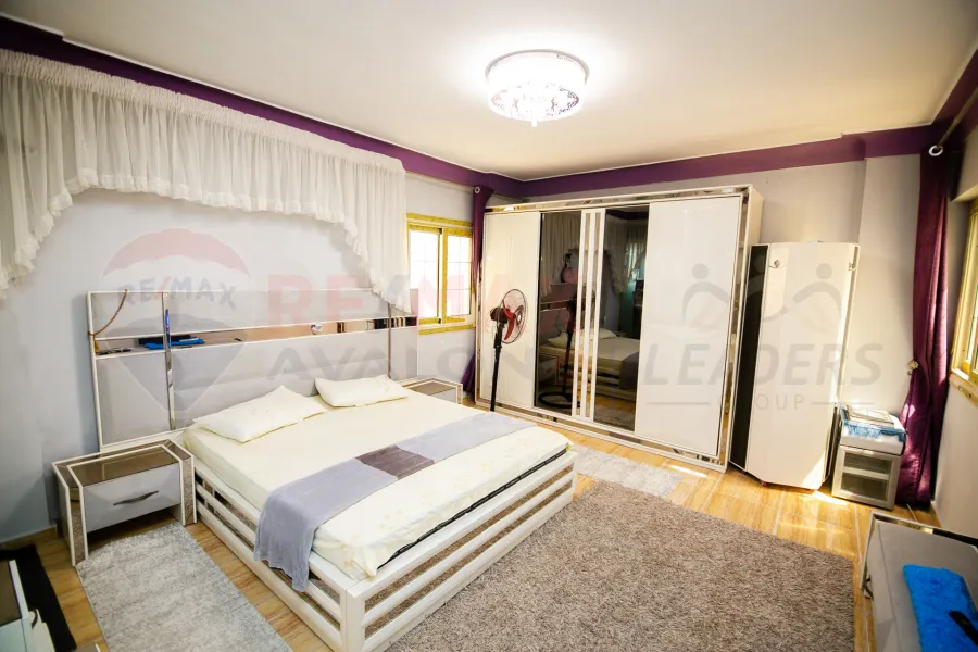 شقة للبيع 200 م  العصافرة بحري (ش جمال عبد الناصر)