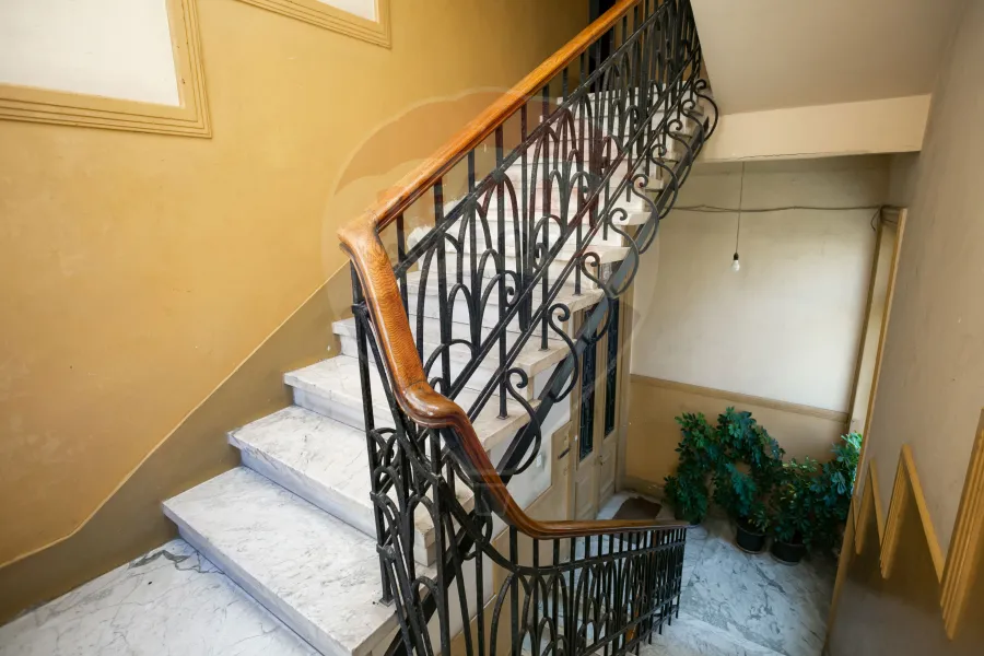 شقة للبيع 250 م سيدي جابر الشيخ (بين بورسعيد و البحر)