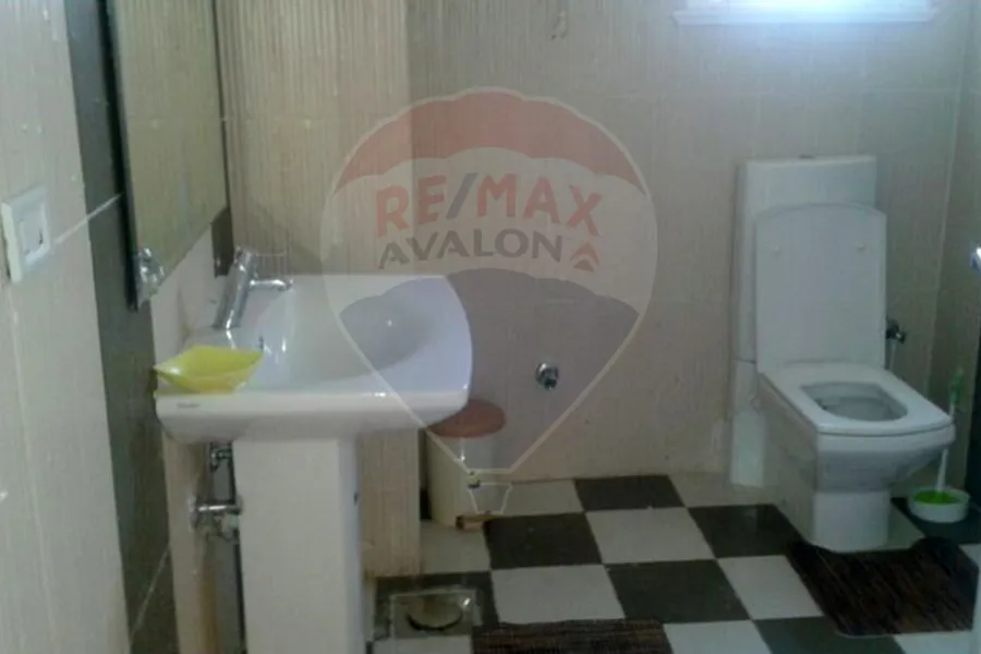 فيلا ستاند الون للبيع (مارينا جاردنز) 1,000 م