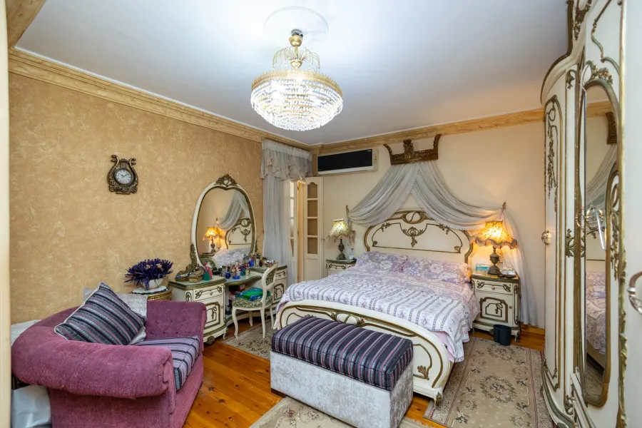 شقة للبيع 195 م كفر عبده (ش ابراهيم راجى)