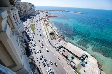 شقة للبيع 365 م السرايا ( على البحر مباشرة )