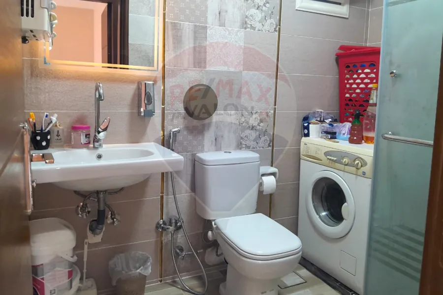 شقه للبيع 90 م السيوف (شارع الشهيد مصطفي شعبان)