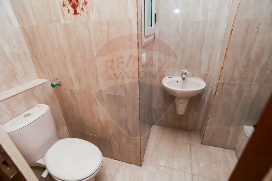 شقه دوبلكس للبيع او الإيجار 425 م لوران (متفرع من الاقبال)