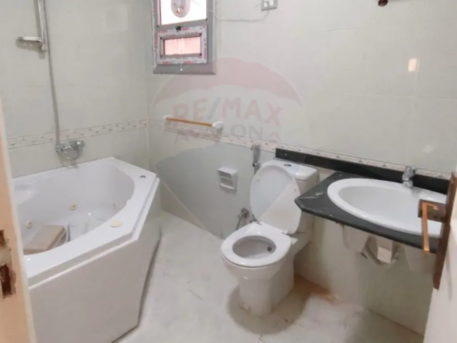 شقة للإيجار 160 م سموحة (مدينة اسيد )