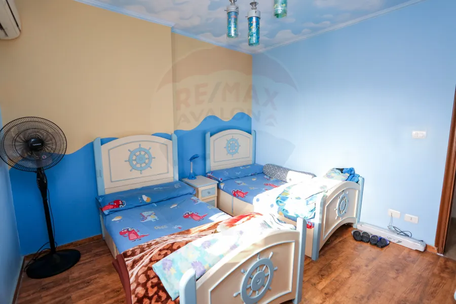 شقة للبيع 195 م كفرعبدة (ش امير البحار)