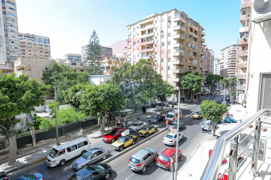 شقة للبيع 245 م جليم ( طريق الحريه - ش ابو قير  )