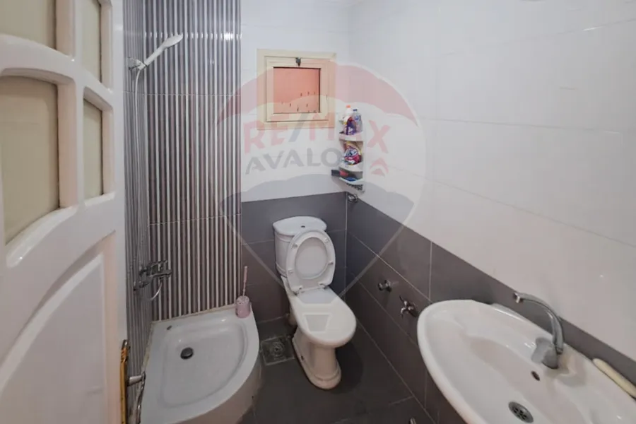 شقة للبيع 120 م ستانلي (على البحر مباشرة)