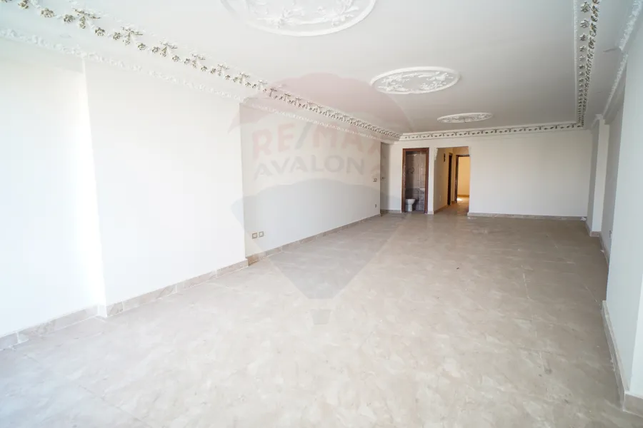 Apartment for sale 180 m AlIbrahimiah (infront of sporting club)