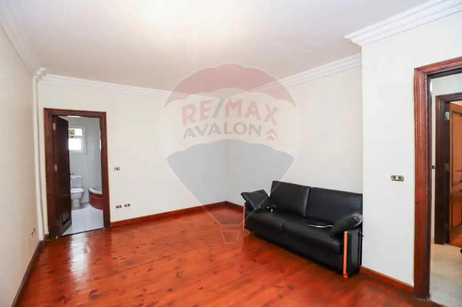 شقة للبيع 175 م سموحة ( ش فوزى معاذ )