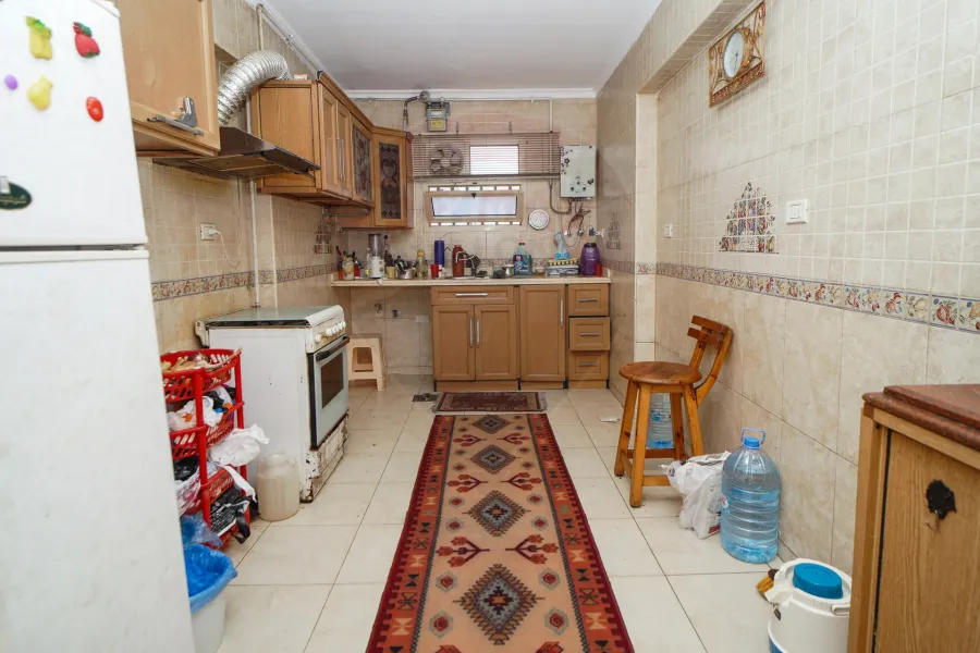 شقة للبيع 180 م العصافرة (طريق الجيش)