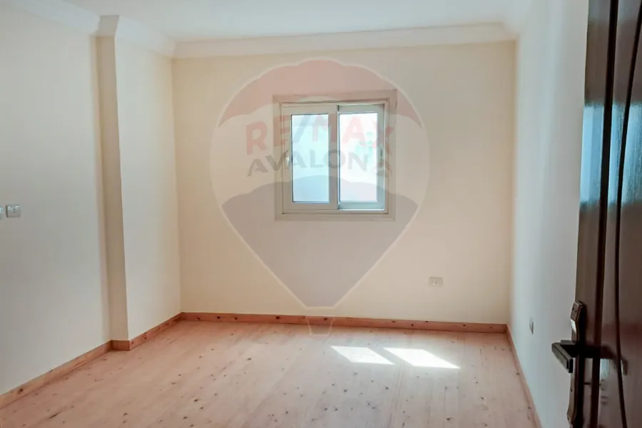 شقة للإيجار 181 م سموحة (ش ادمون فيرمون)