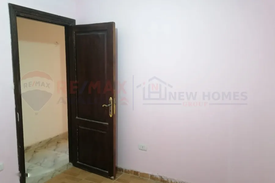 شقة للبيع 135 م سبورتنج (رابع نمرة من البحر)