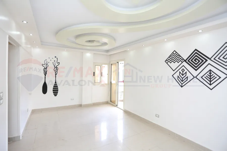 Apartment for sale 120 m Zizinia (Steps from Abu Qir St.)