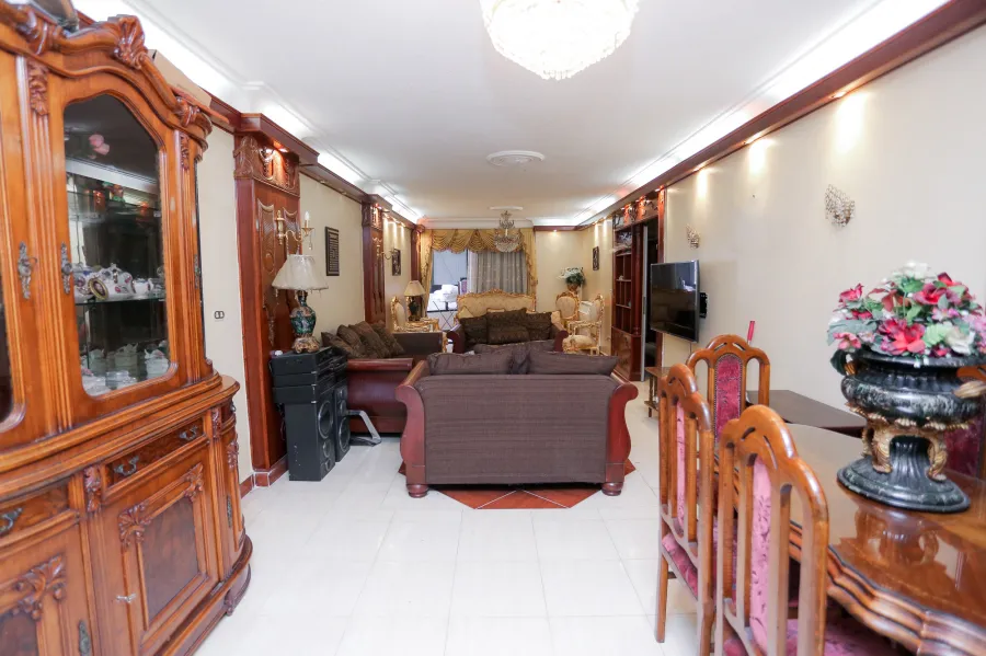 Apartment for sale 163 m Fleming (Directly on taram Station - side apartment)